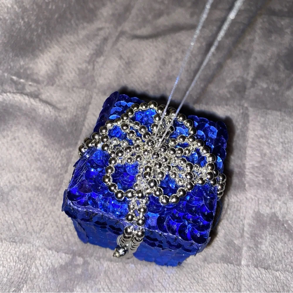 Blue Sequin Jewelry‎ Ring Gift Box / Christmas ornament with Silver Beads